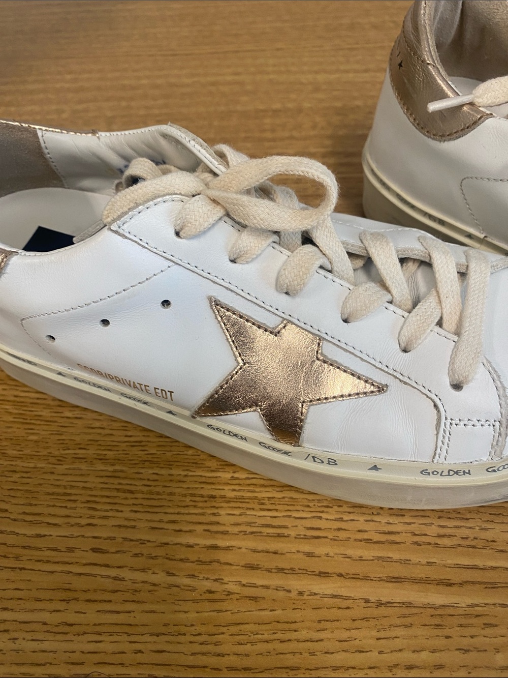 Golden Goose White Leather Sneakers with Metallic Gold Star - Picture 10 of 13